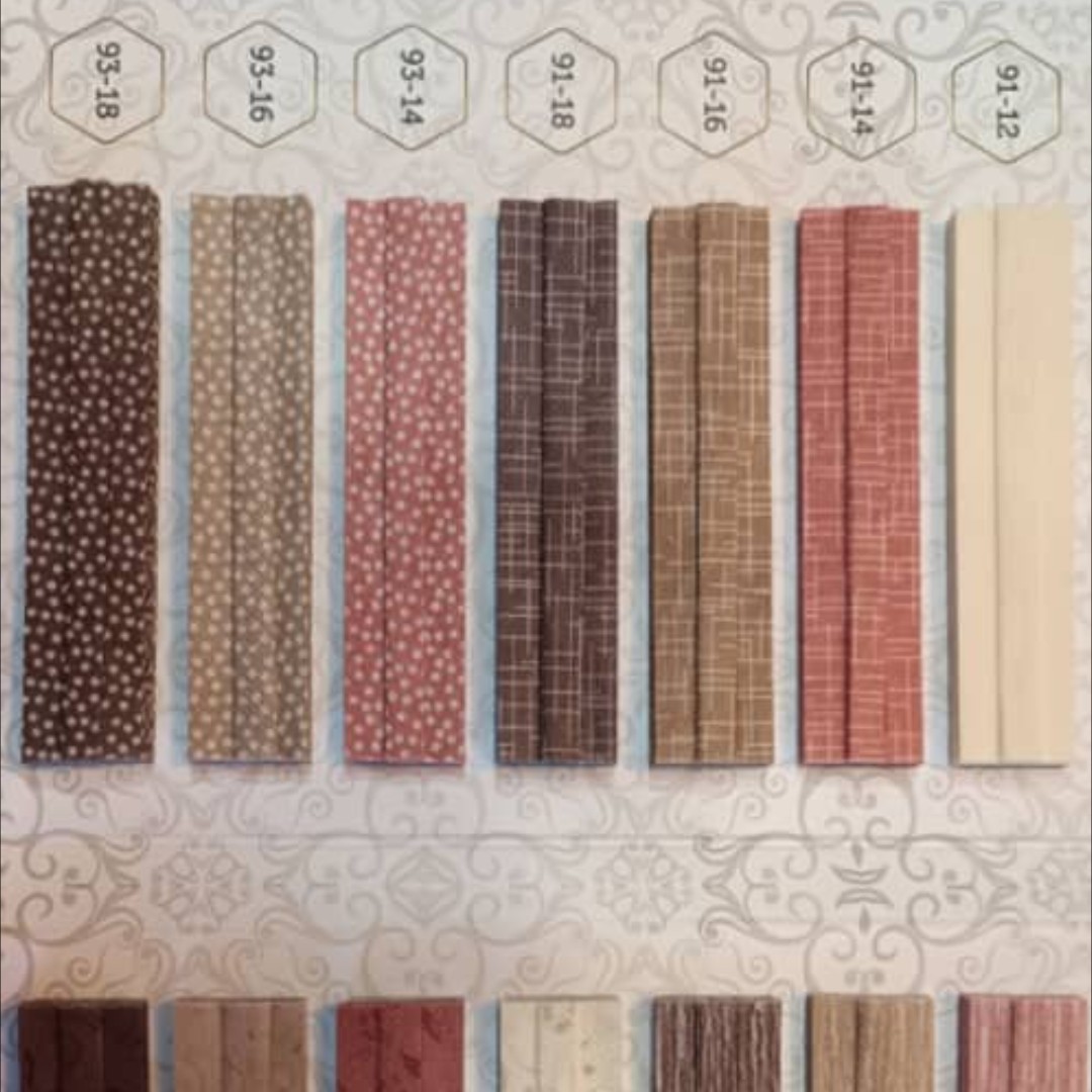 پرده پلیسه پشت دری