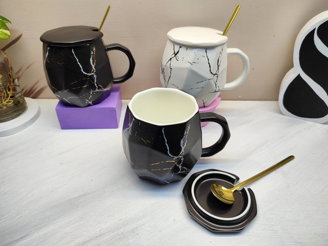 ماگ سرامیکی درب دار ماربل (پست پیشتاز پس کرایه)