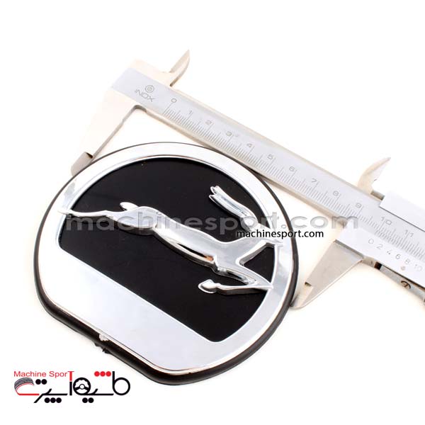 آرم آهو تیبا جلو پنجره