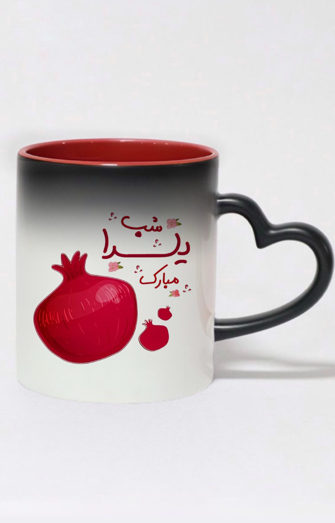 ماگ حرارتی دسته قلبی رنگی طرح شب یلدا مبارک کد 10365