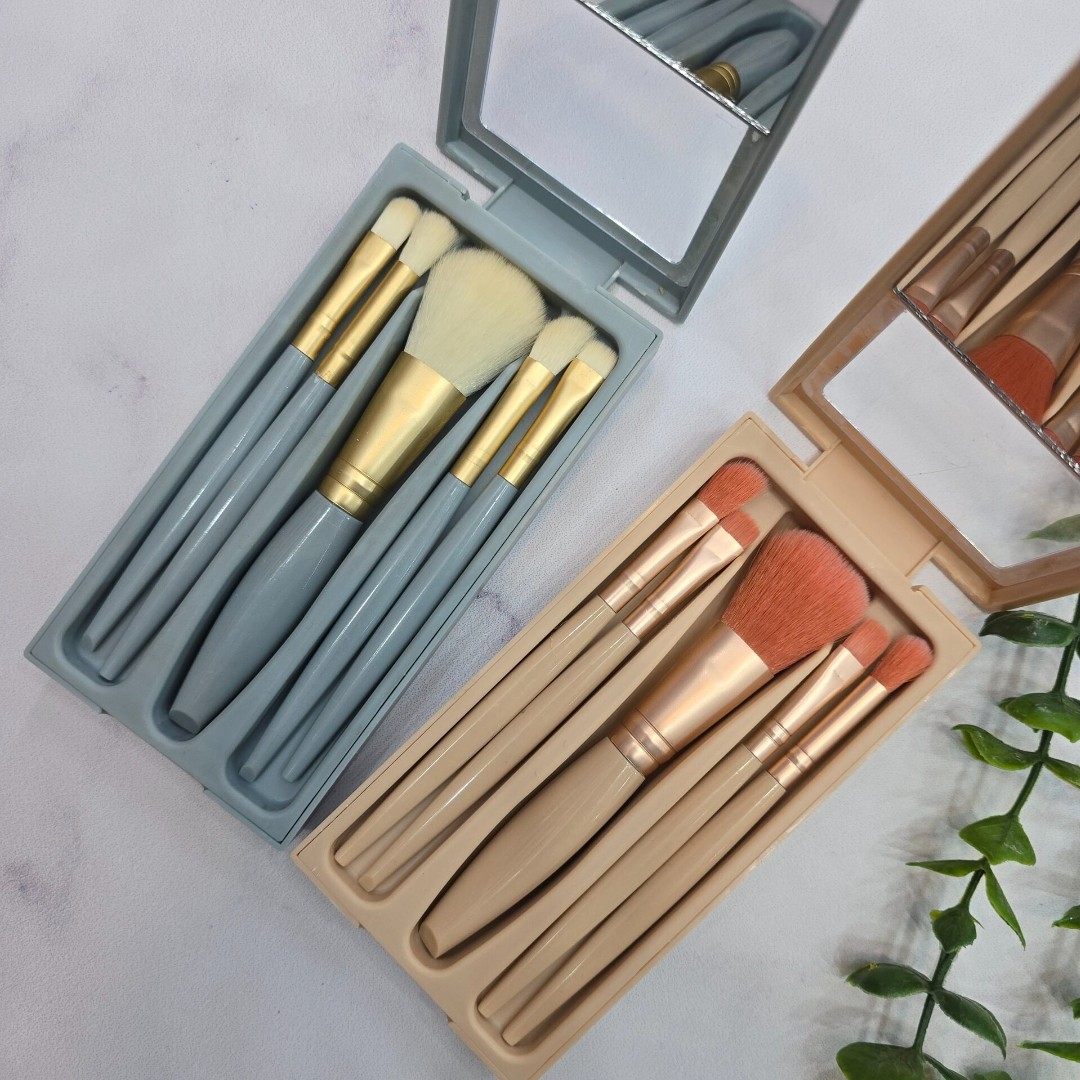 ست براش آرایشی پنج تکه جعبه دار