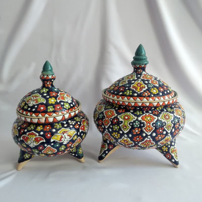 شکلات خوری سه پایه