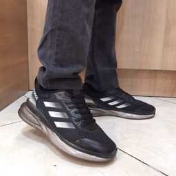 کفش کتونی مردانه آدیداس کواستر جنسی فوق العاده سبک و راحت داره دارای سایزبندی 41 تا 44
