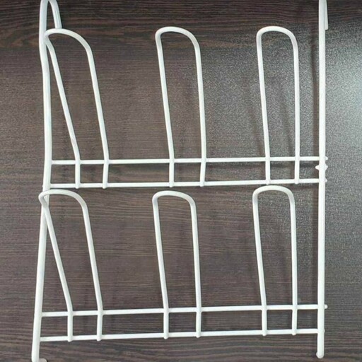 آویز لیوان کابینتی فلزی  6 تایی مناسب برای آویزان کردن از کابینت و جا ظرفی و ... 
قابل استفاده در همه  جا هم منازل و هم 