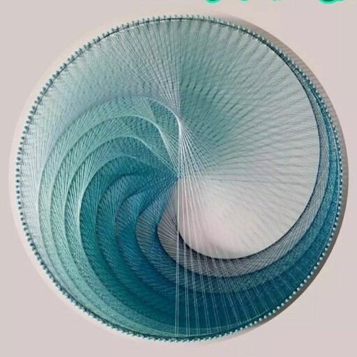 تابلو میخ و نخ  (نخبافت) طرح دوار در  طیف رنگهای مختلف قطر 45سانتی متر 