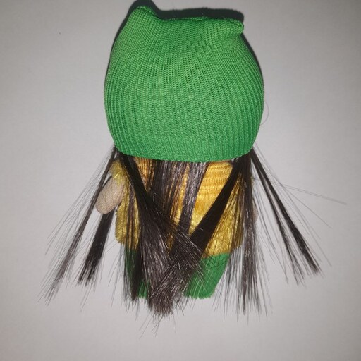 جاسویچی طرح عروسک روسی قد 10سانتی موی لخت رنگ سبز تیشرت زرد