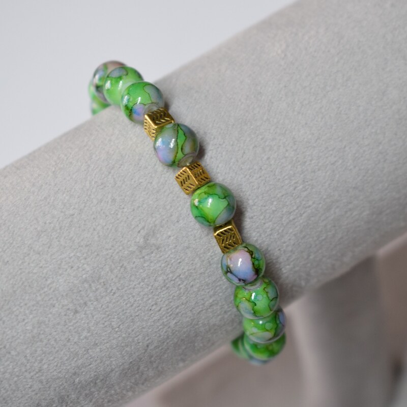 دستبند سنگ سبز طرح مکعب