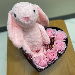 باکس هدیه تولدی خرگوش و گل