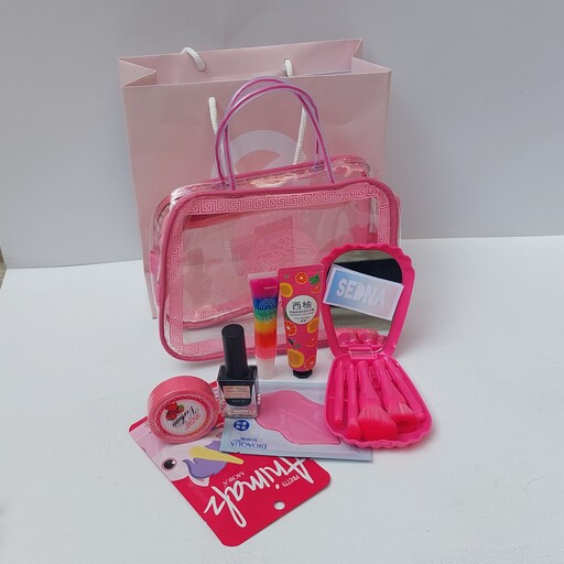 باکس کادویی دخترانه باکس هدیه زنانه کیف لوازم آرایش بهممراه محتویات ارسال رایگان هدیه ولنتاین روز زن