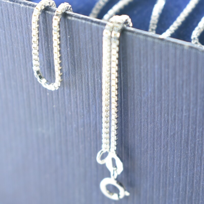 زنجیر نقره ونیزی زنانه طول 45سانتی (سانت) عیار 925  طرح Box Chain آقابزرگ