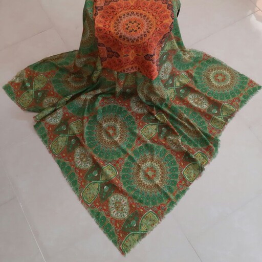 روسری نخی طرح سنتی کاشی
