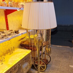 آباژور آویز بلند کنار سالنی پایه طلایی و پایه نقره ای