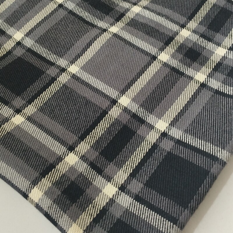 پارچه پشمی چهارخونه درجه یک گرم بالا قیمت به ازای ده سانتی متر است