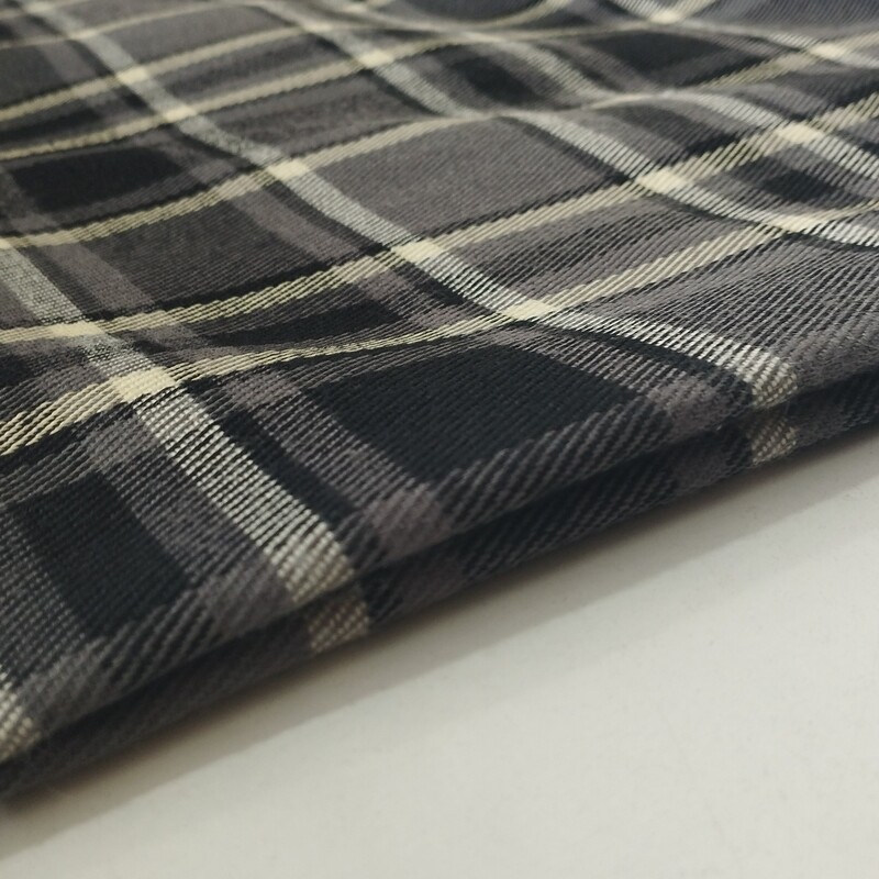 پارچه پشمی چهارخونه درجه یک گرم بالا قیمت به ازای ده سانتی متر است