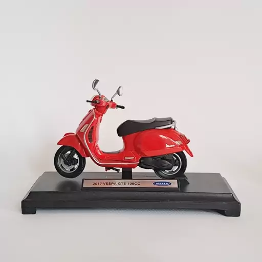 ماکت موتور سیکلت مدل Vespa GTS 125 CC 2017 مقیاس یک به هجده طول 12 سانتی متر