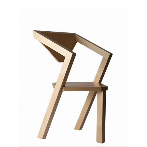 صندلی چوبی خاص سه پایه