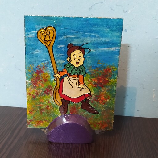 قاب ویترای چوبی رومیزی شخصیت کارتونی (خاله ریزه و قاشق سحرآمیز)