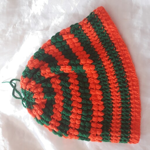شال گردن و کلاه و دستکش بافتنی مدل اشکی در ترکیب رنگ سبز و نارنجی برای دخترانه و زنانه زمستانه