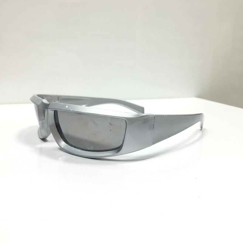 عینک افتابی اسپورت فشن گربه ای بیس دار طرح بالنسیاگا دارای استاندارد uv400