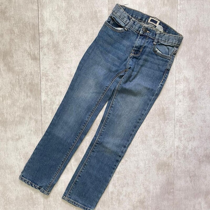 شلوار جین بچگانه 7 تا 8 سال  راسته و تنخور شیک  رنگ آبی بسیار زیبا  کد 10