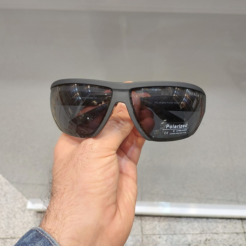 عینک آفتابی بیس دار مردانه مارک پرادا عدسی یووی 400 و پلاریزه(رنگ مشکی )