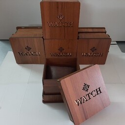 جعبه مخصوص ساعت  جنس چوبی  همراه با بالشتک 