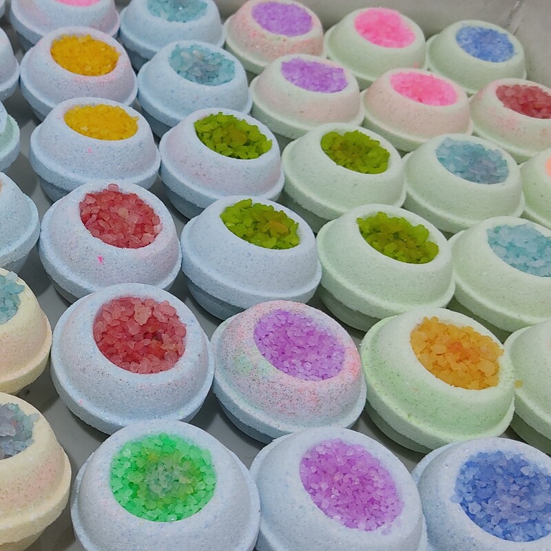 کوکتل پدیکور نمکی100تایی با رنگ بندی متنوع 70 گرمی همراه نمک حمام رنگی 