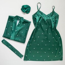 لباس خواب ساتن.ست پیراهن و روبدوشامبر.طرح سبز درباری قلبی