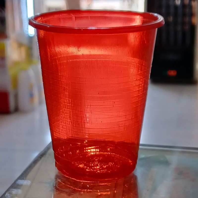 لیوان پلاستیکی 