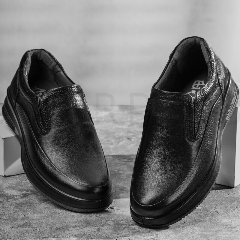 کفش راحتی مردانه تمام چرم طبیعی مدل شاهان تزریق مستقیم مشکی 6 ماه ضمانت و ارسال رایگان 