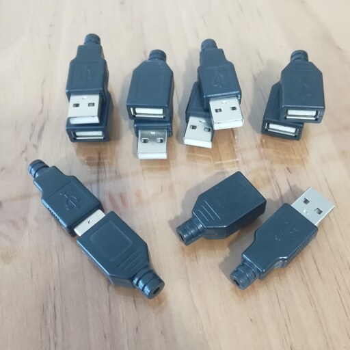 سوکت USB نرگی و مادگی با روکش پلاستیکی مشکی