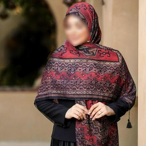 روسری سوپر نخ طرح سنتی قالی قرمز منگوله دار زنانه و دخترانه قواره بزرگ