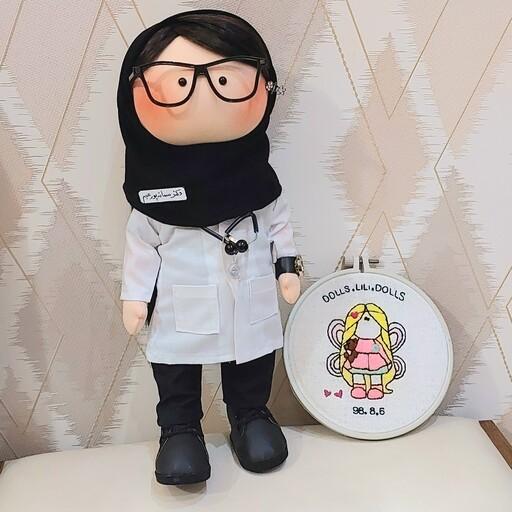 عروسک روسی خانم دکتر،پزشک، پرستار با قد 35 سانتی نتر