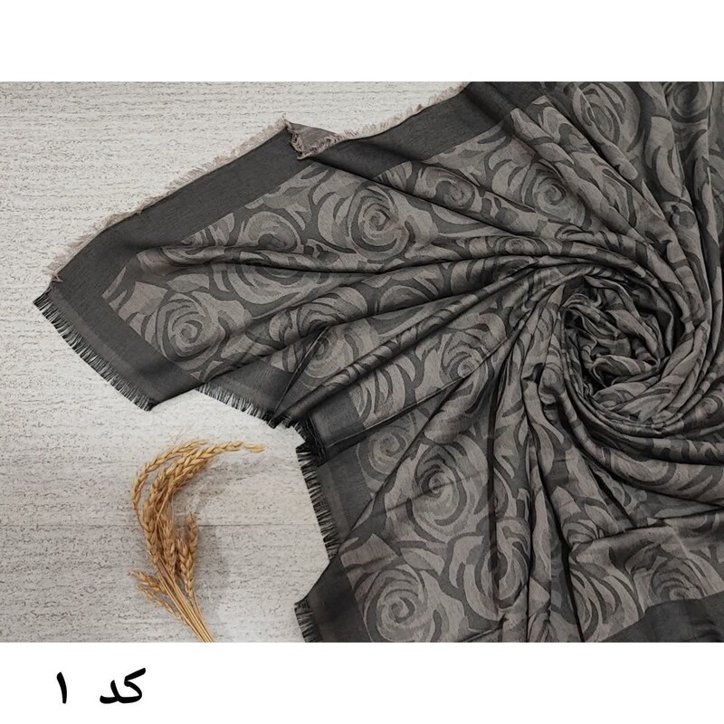 روسری ژاکارد زنانه عمده سه عددی ابعاد 140در 140 جنس ژاکارد، رنگ انتخابی