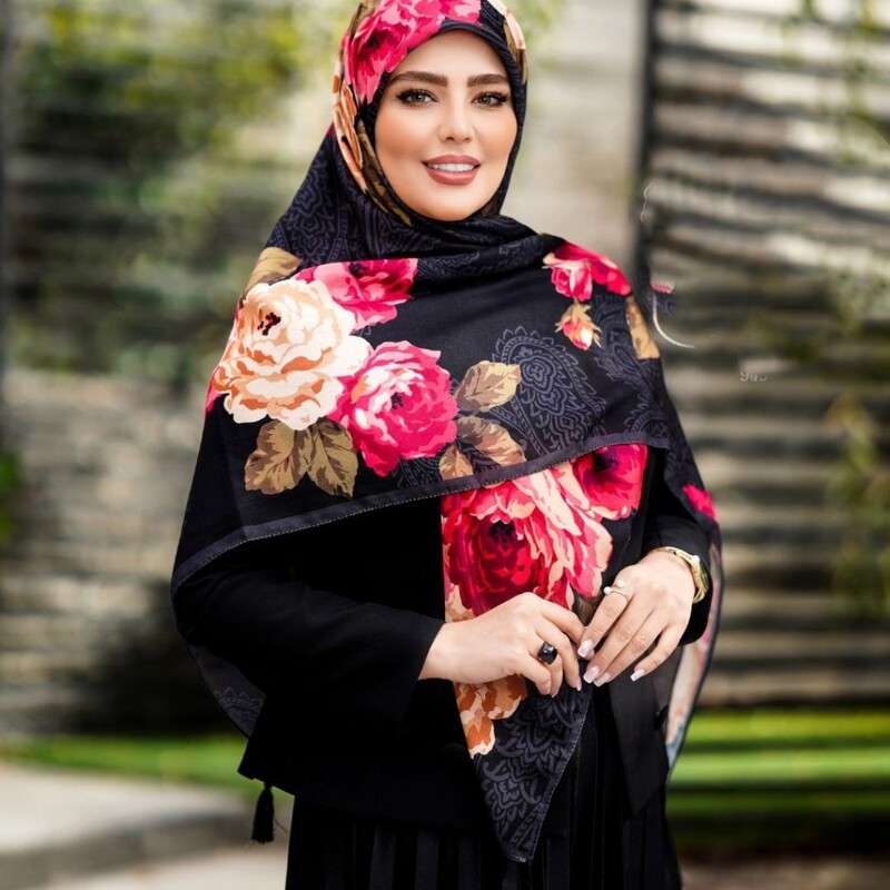 روسری زنانه مجلسی گل درشت نخ سیااسکارف (لیلیا)