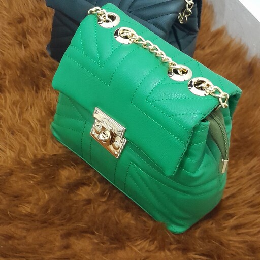 کیف های دوشی بسیار راحت جادار در سه رنگ سبز مشکی قهوه ای وزن 300 گرم