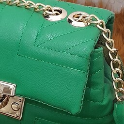 کیف های دوشی بسیار راحت جادار در سه رنگ سبز مشکی قهوه ای وزن 300 گرم
