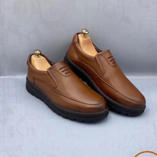 کفش مردانه چرم طبیعی تبریز کد 1501 سایز 40 تا 45 بی بند مشکی و قهوه ای