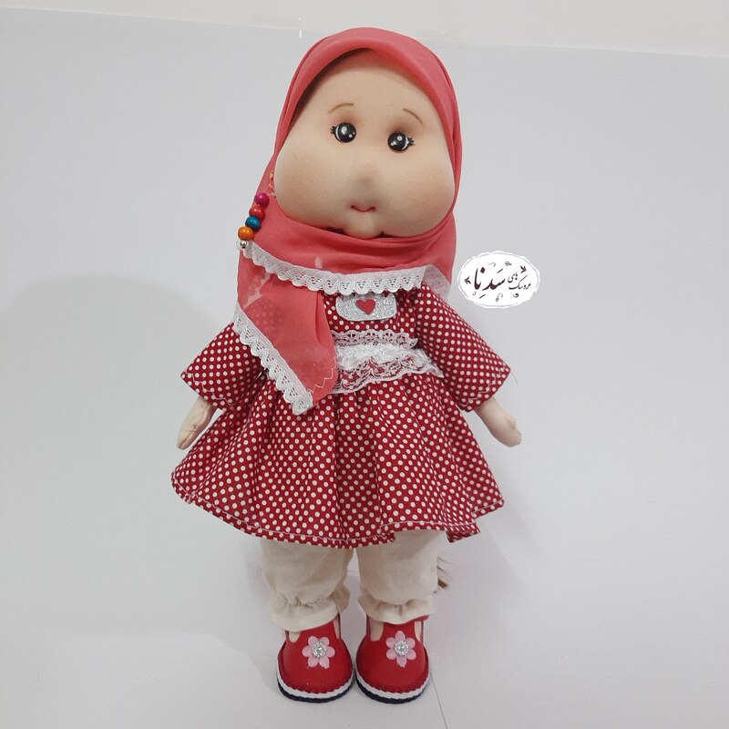 پک عروسک باحجاب زهرا خانم 40 سانتی قرمز با دو مدل چادر و لباس