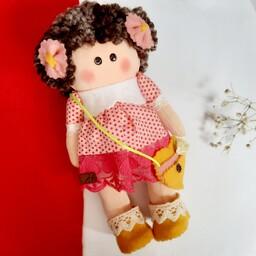 عروسک دختر  پارچه  ای 22  سانتی  با  قابلیت  ایستایی
