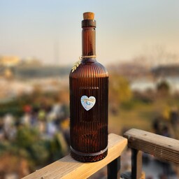 بطری ایسلندی دو لیتری شیشه قهوه ای  دست ساز صادراتی با درب چوب پنبه وارداتی بسیار زیبا و با کیفیت