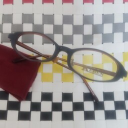 عینک کائوچویی  طبی زنانه قهوه ای رنگ شیک مختص خانمهای خاص وشیک پوش خوش استایل با عینکهای ما چشمانتان را زیبا کنید 