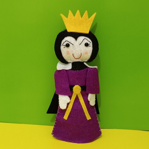 عروسک نمدی جادوگر ( ملکه ) سفید برفی 