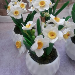 گلدان گل نرگس با خمیر منعطف سفارش مشتری  مناسب تمام مکان ها 