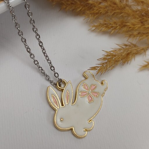 گردنبند خرگوش سفید با طرح گل با زنجیر استیل رنگ ثابت