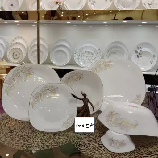 سرویس ارکوپال  (پسکرایه) برلین صورتی طلایی گل طلاکوب با لبه های طلایی 26 پارچه 6 نفره سرویس کامل غذا خوری