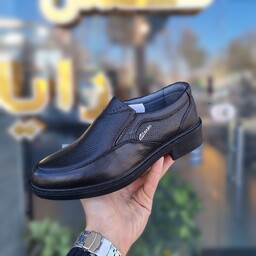 کفش پاشنه دار مردانه تمام چرم طبیعی تبریز با ضمانت  به قیمت عمده 