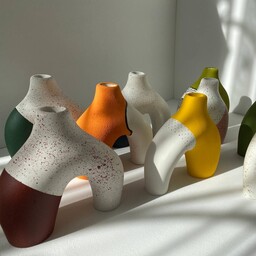 گلدان سنگ مصنوعی مدل پافیلی در طرح و رنگبندی دلخواه