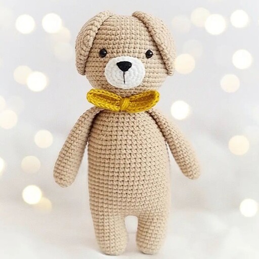 ست سه تکه سیسمونی طرح خرس تدی، شامل جغجغه، عروسک تدی و بندپستونک با حروف دلخواه