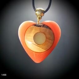 گردنبند دست ساز شب تاب قلب چشم نظر برند تولتک کد 1488 چوب و رزین رنگ قرمز